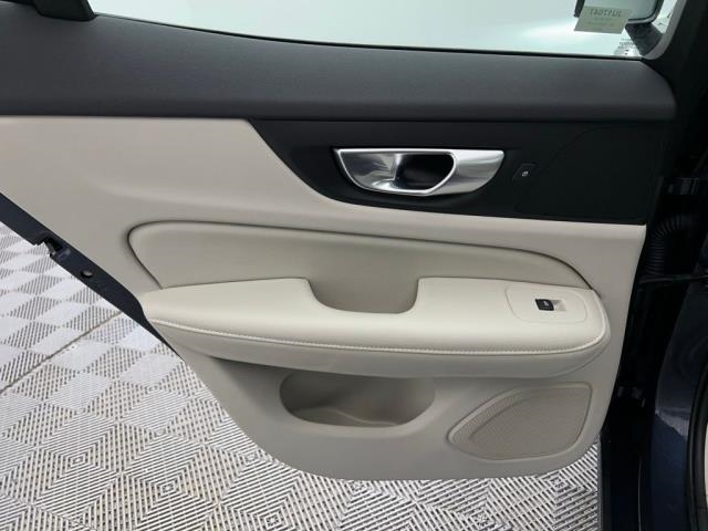 2024 Volvo S60 B5 Core FWD