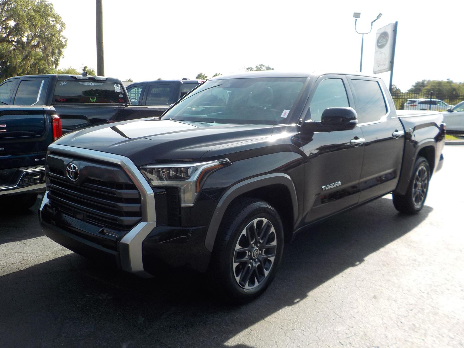 2022 Toyota Tundra Limited RWD