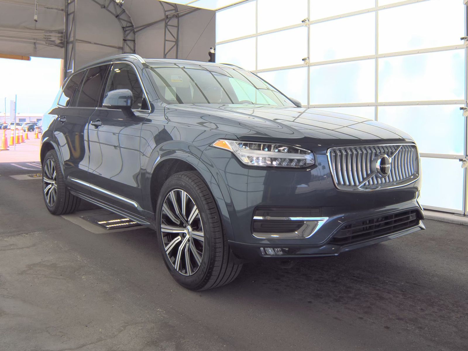 2025 Volvo XC90 B5 Core AWD