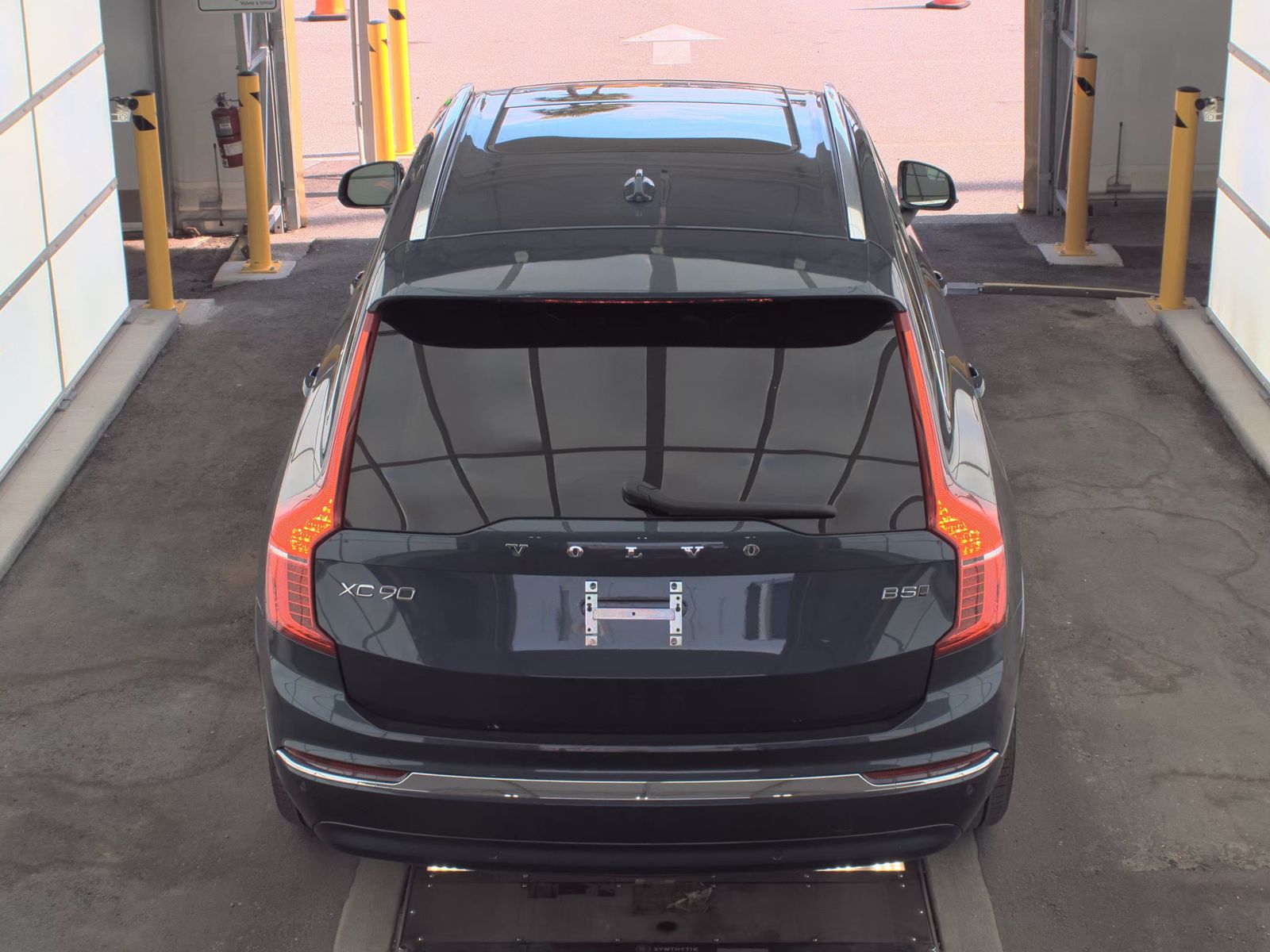 2025 Volvo XC90 B5 Core AWD