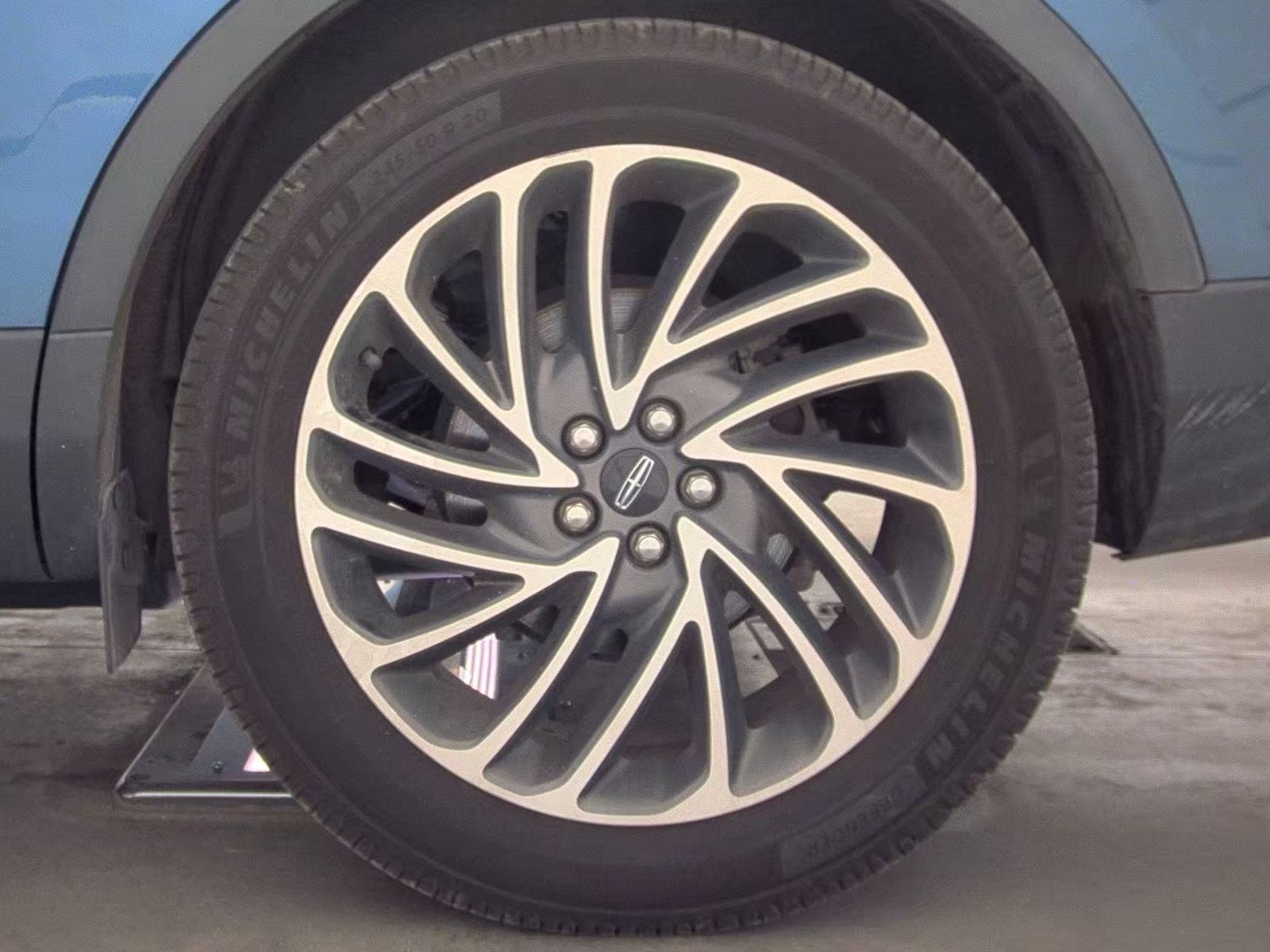 2019 Lincoln Nautilus Reserve AWD