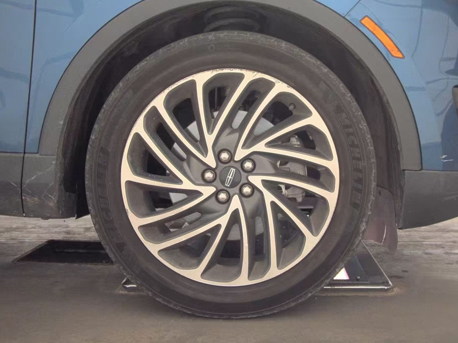 2019 Lincoln Nautilus Reserve AWD