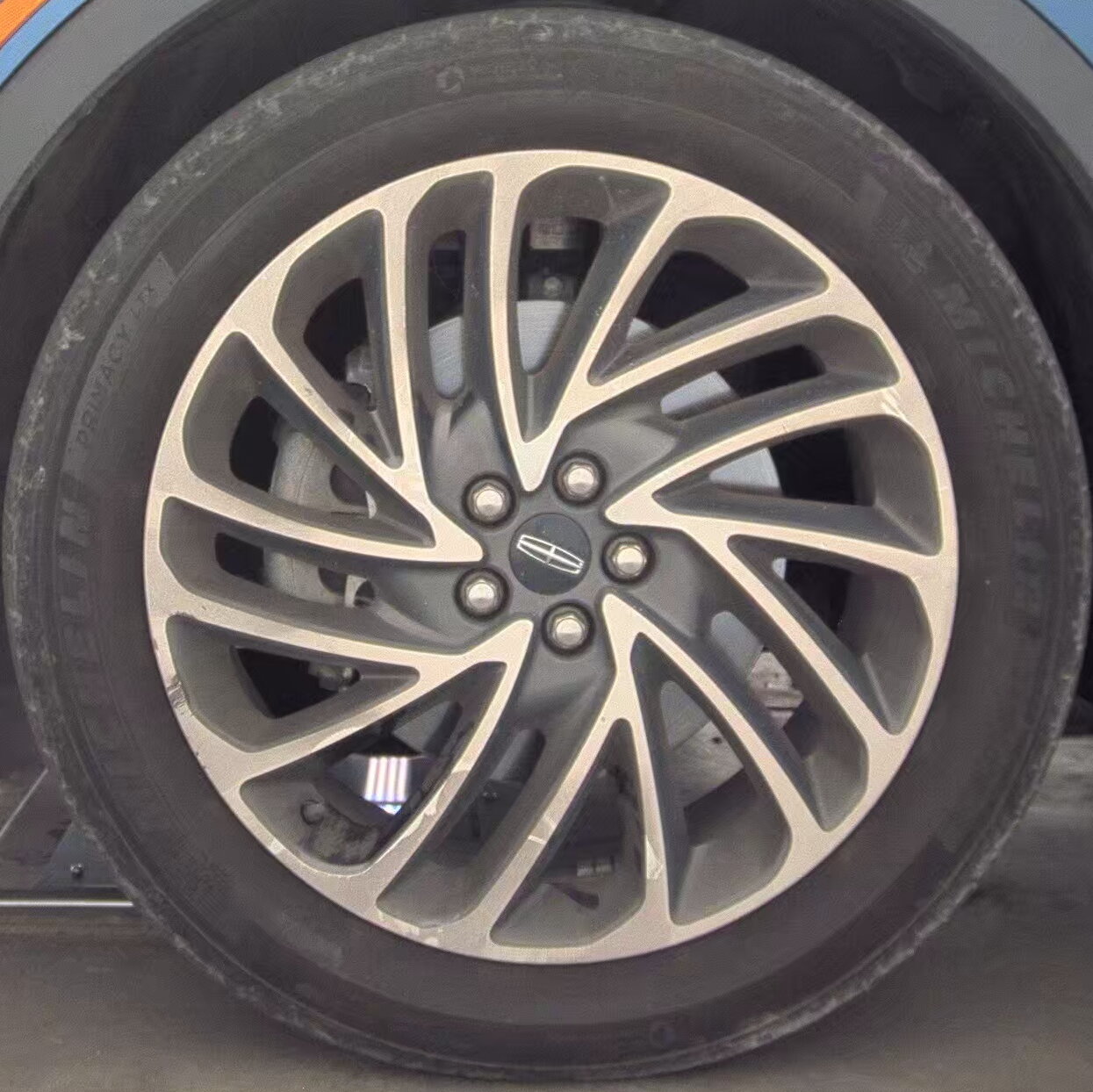2019 Lincoln Nautilus Reserve AWD