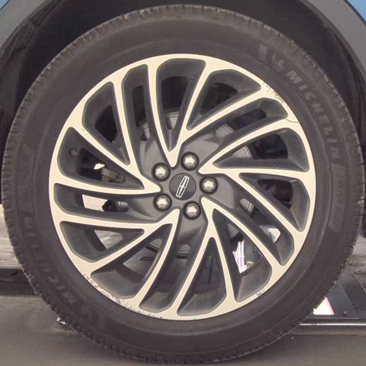 2019 Lincoln Nautilus Reserve AWD
