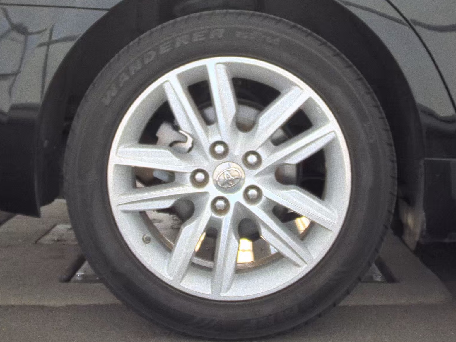 2013 Toyota Avalon XLE FWD