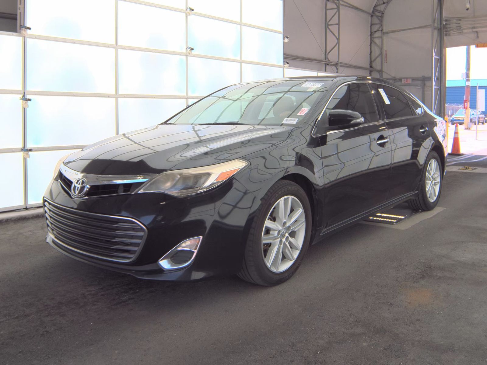 2013 Toyota Avalon XLE FWD