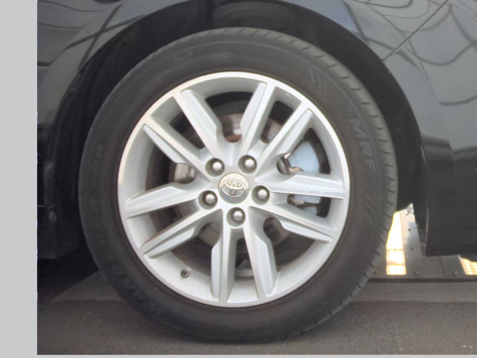 2013 Toyota Avalon XLE FWD