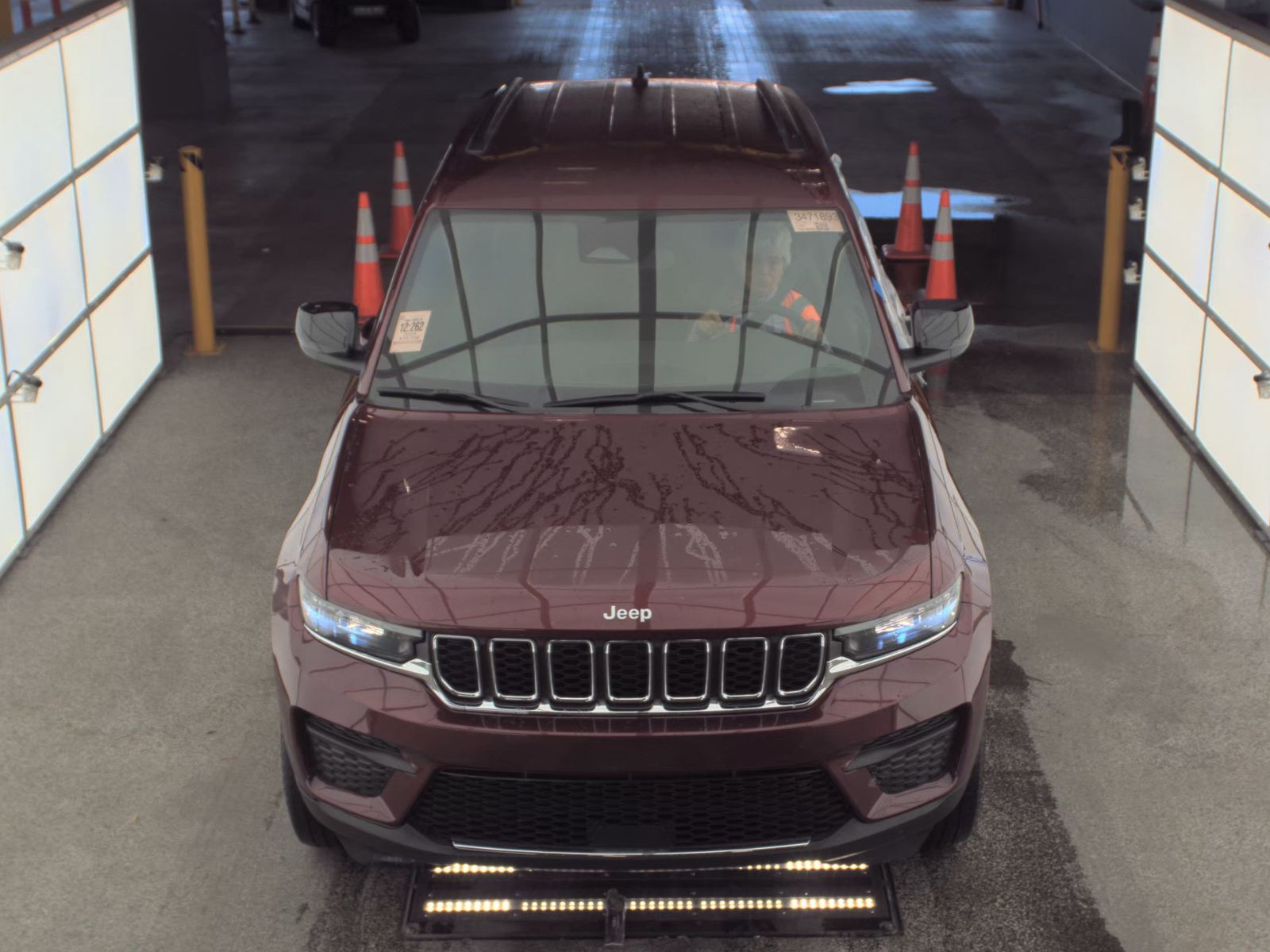 2024 Jeep Grand Cherokee Laredo RWD