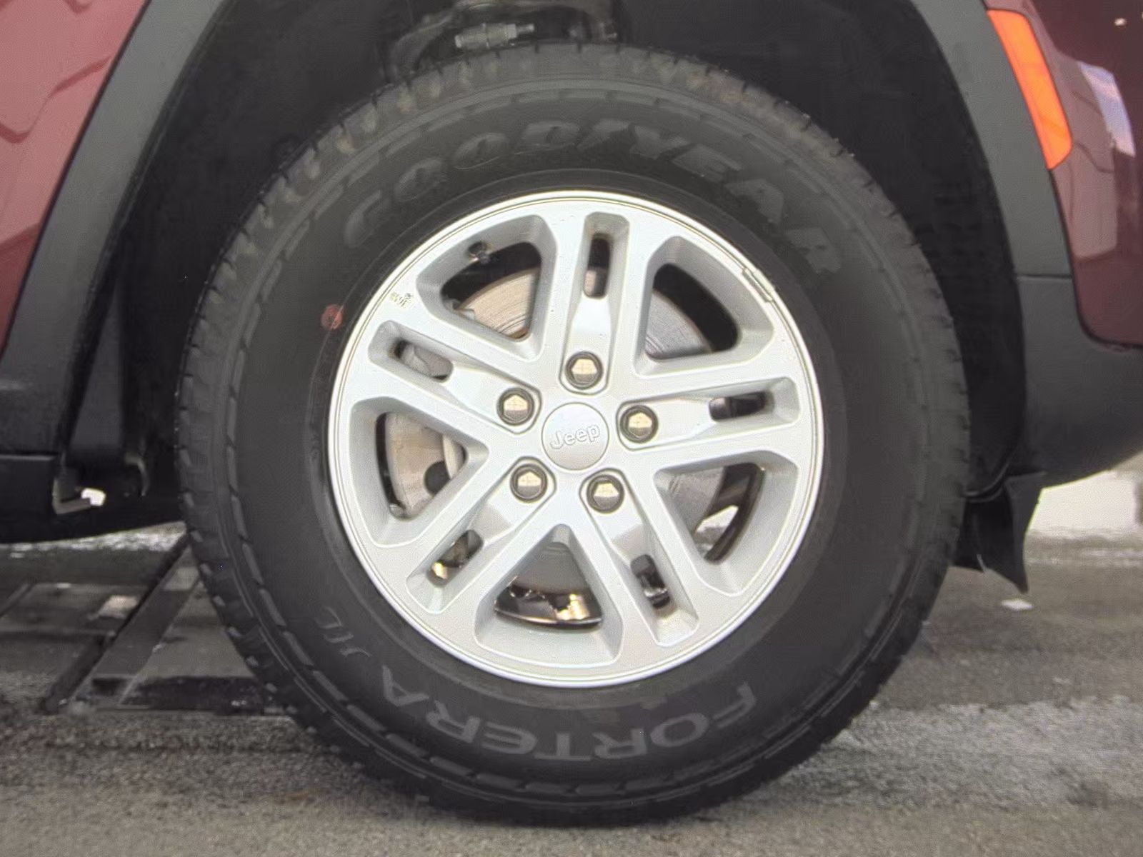 2024 Jeep Grand Cherokee Laredo RWD