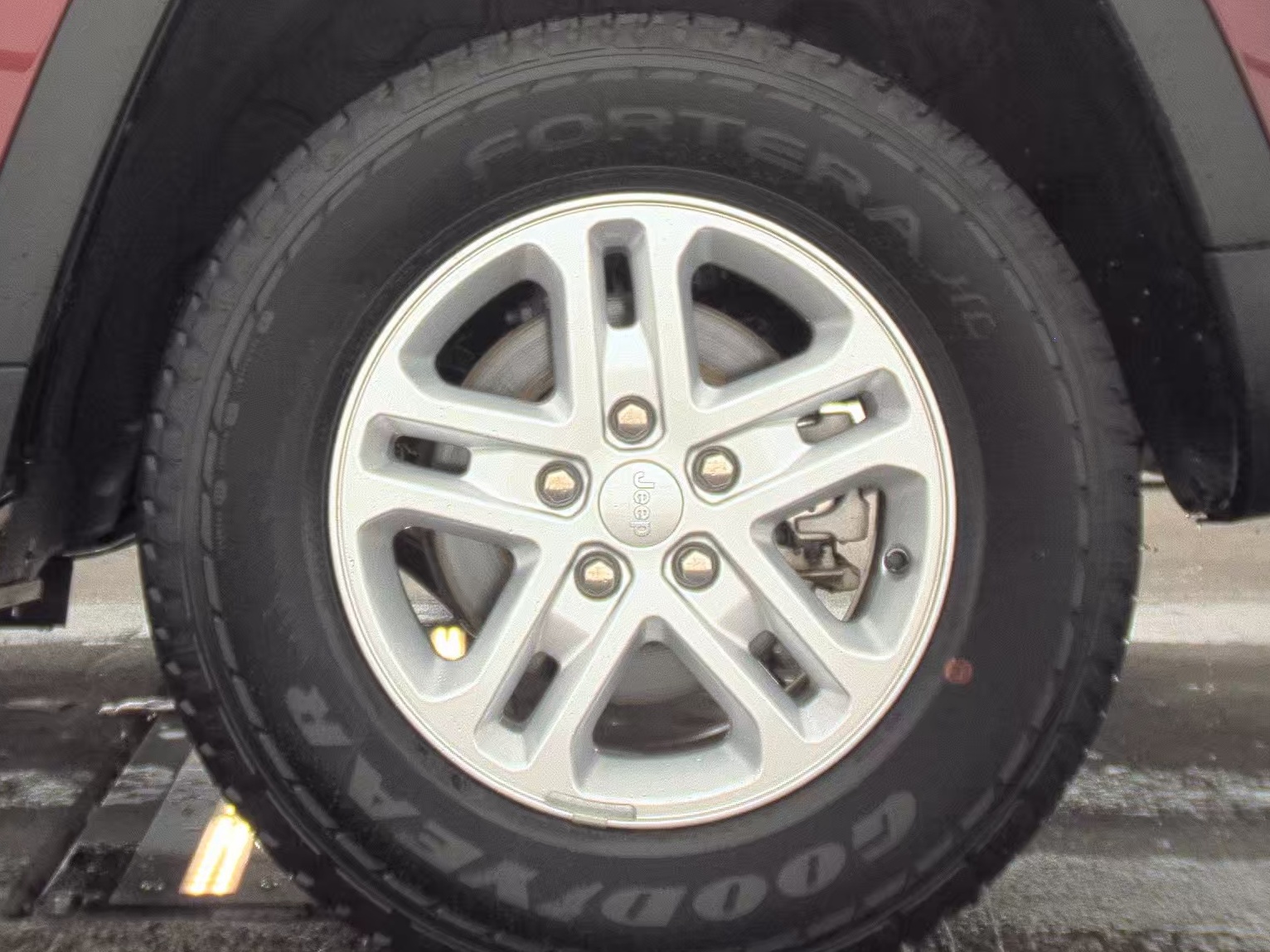 2024 Jeep Grand Cherokee Laredo RWD