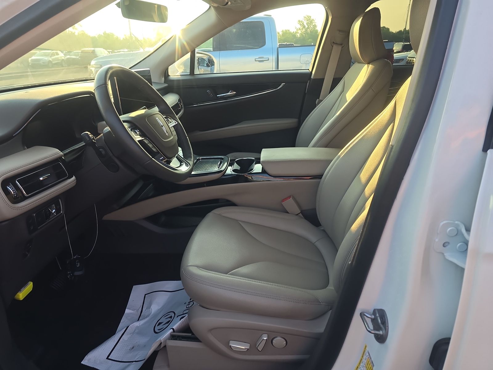 2022 Lincoln Nautilus Standard AWD