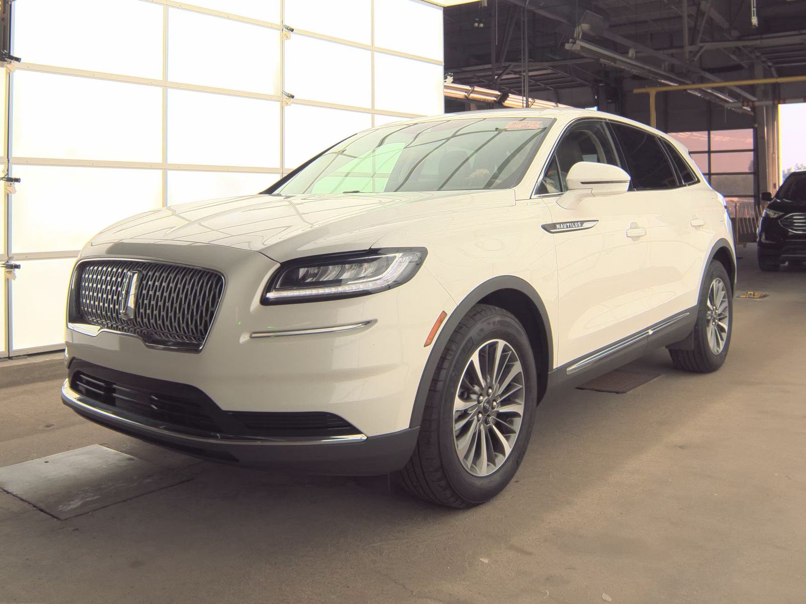 2022 Lincoln Nautilus Standard AWD