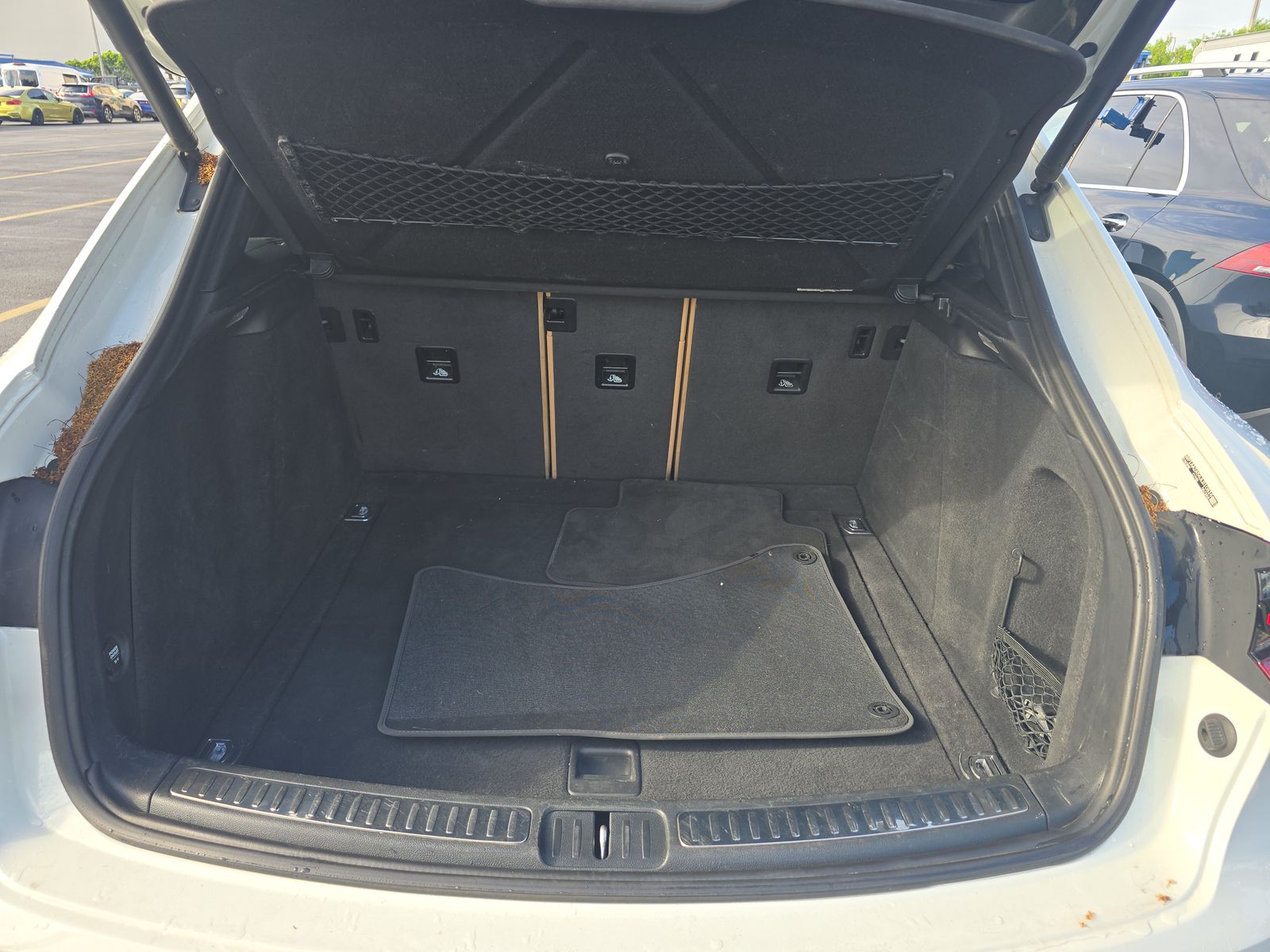 2018 Porsche Macan Base AWD