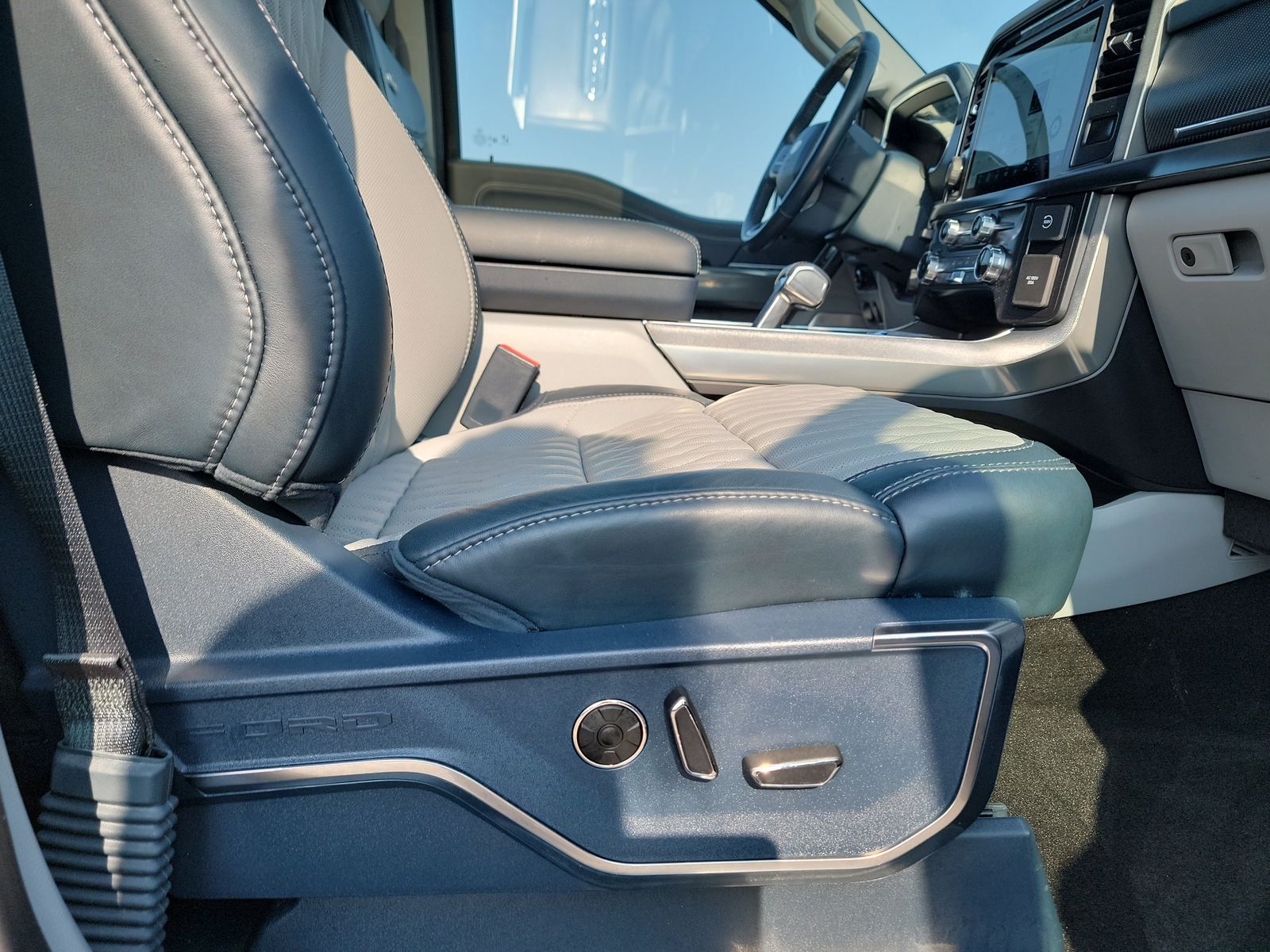 2022 Ford F-150 Hybrid Limited AWD