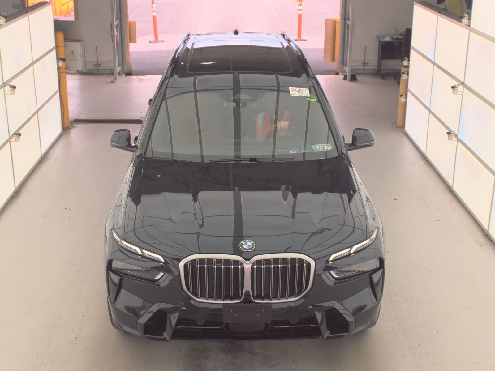 2025 BMW X7 xDrive40i AWD