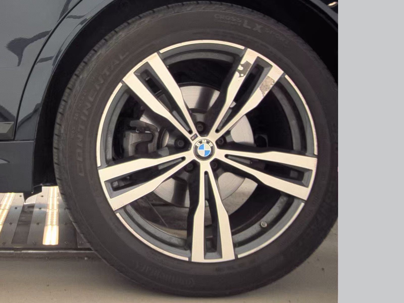 2025 BMW X7 xDrive40i AWD