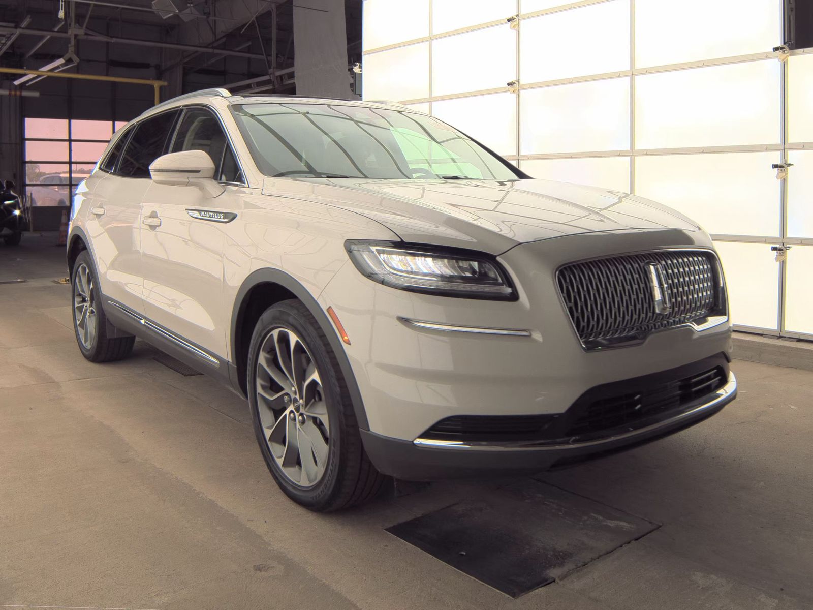 2022 Lincoln Nautilus Reserve AWD