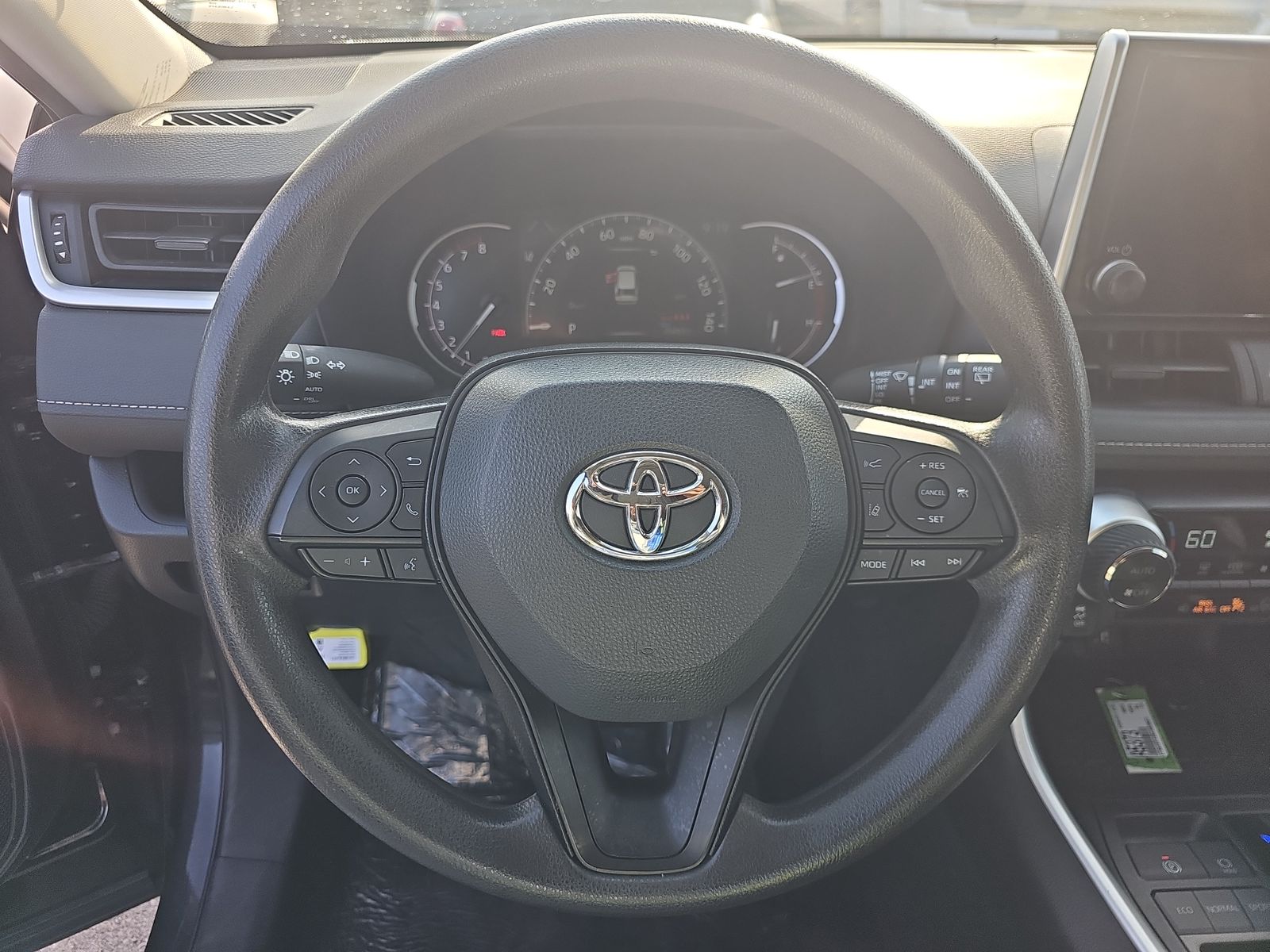 2024 Toyota RAV4 XLE FWD
