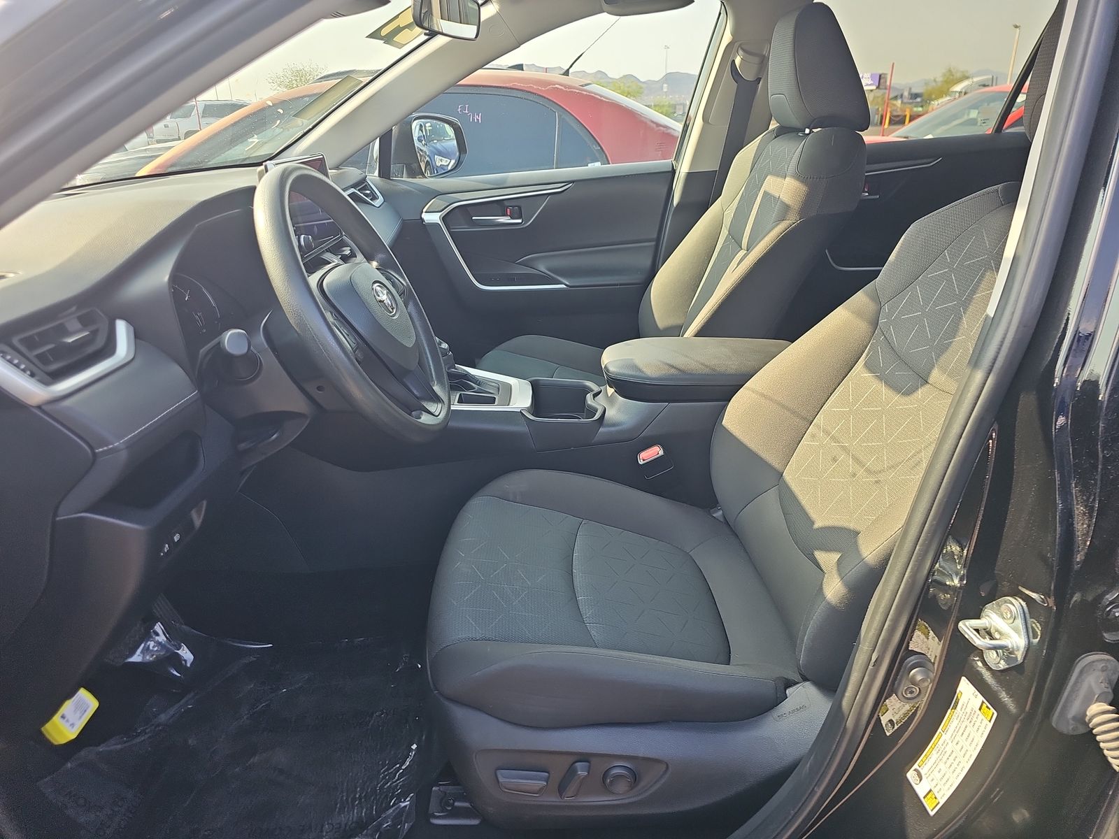 2024 Toyota RAV4 XLE FWD