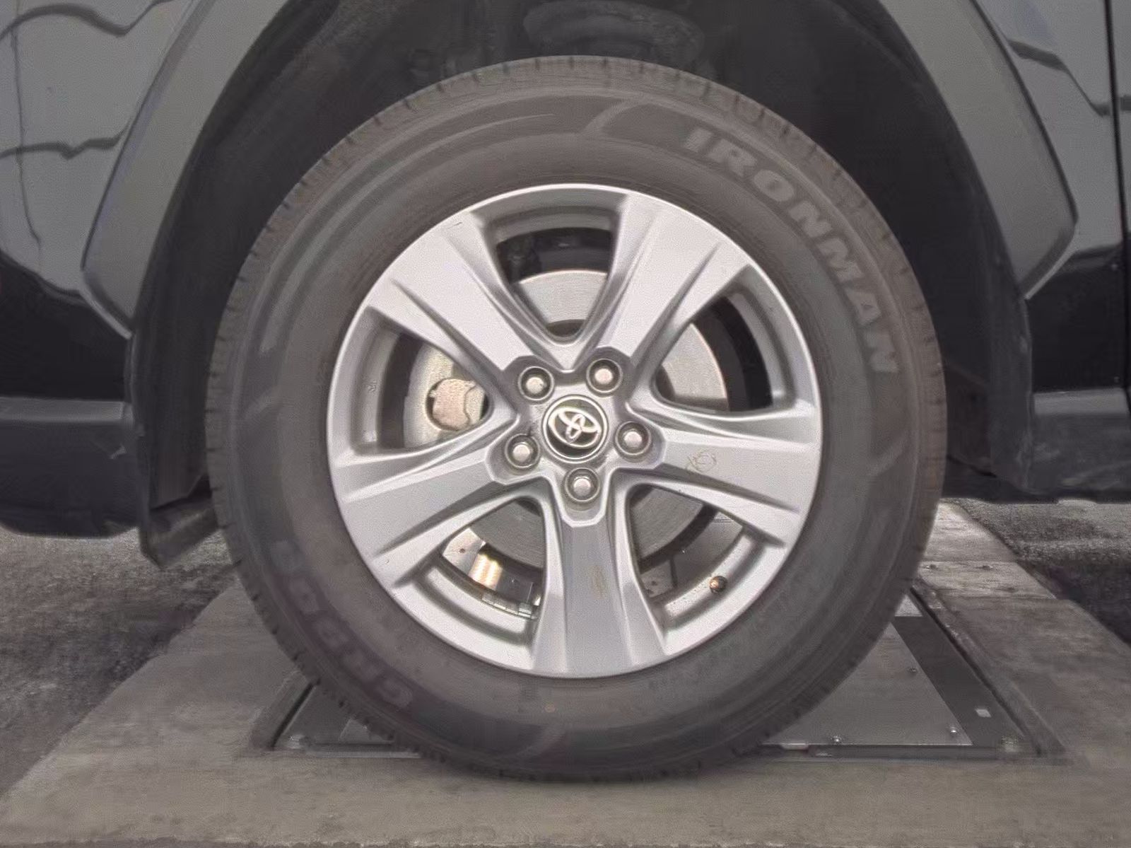 2024 Toyota RAV4 XLE FWD