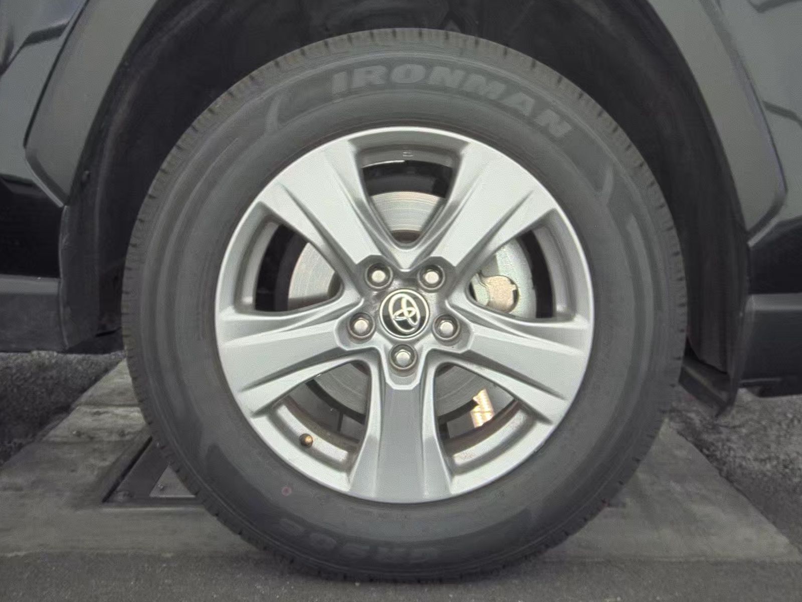 2024 Toyota RAV4 XLE FWD