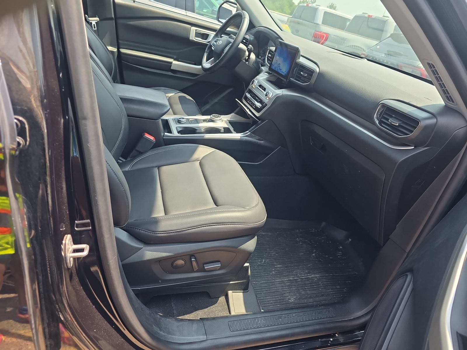 2022 Ford Explorer XLT AWD