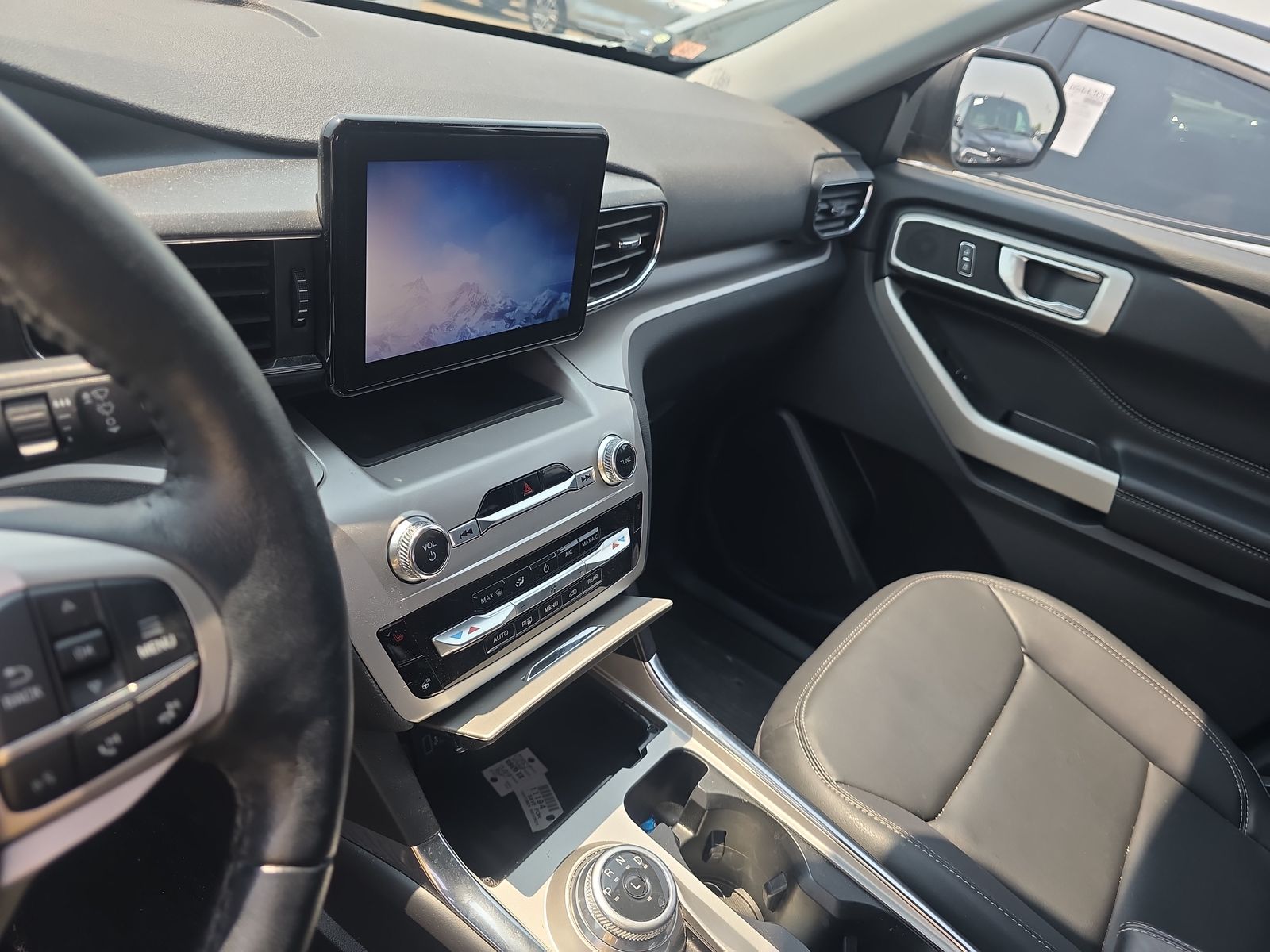 2022 Ford Explorer XLT AWD