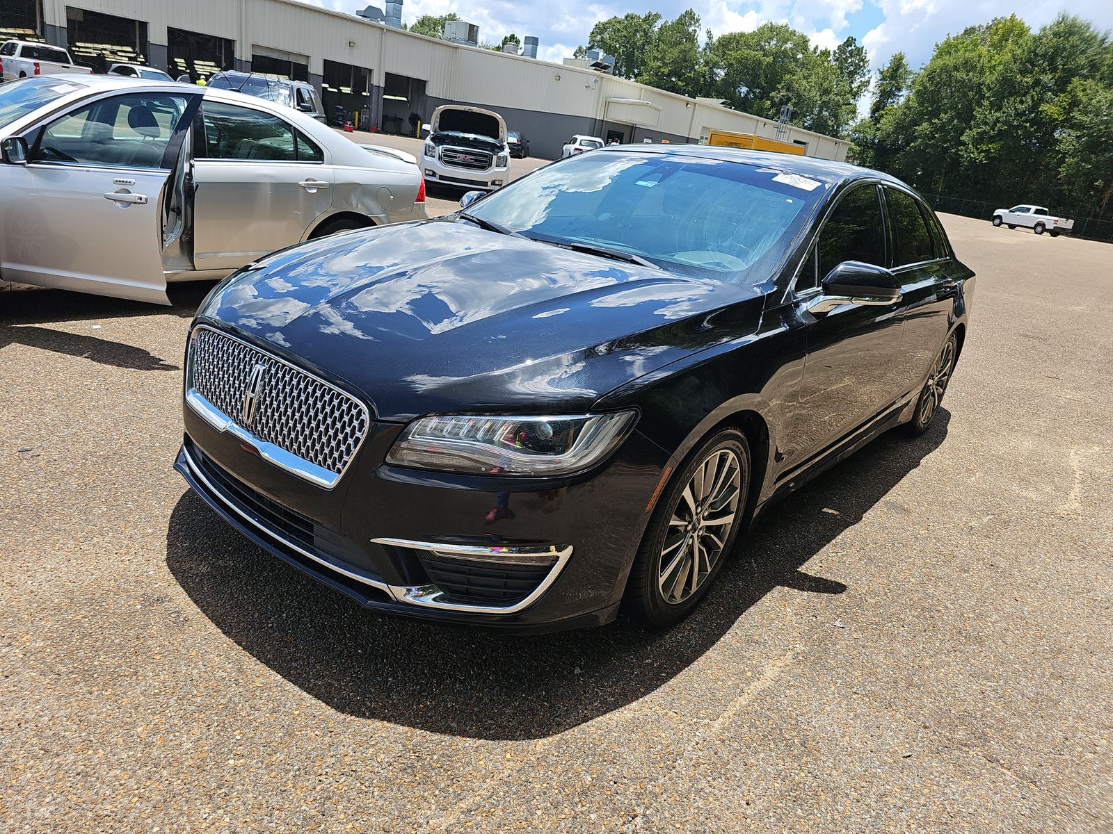 2020 Lincoln MKZ Standard FWD