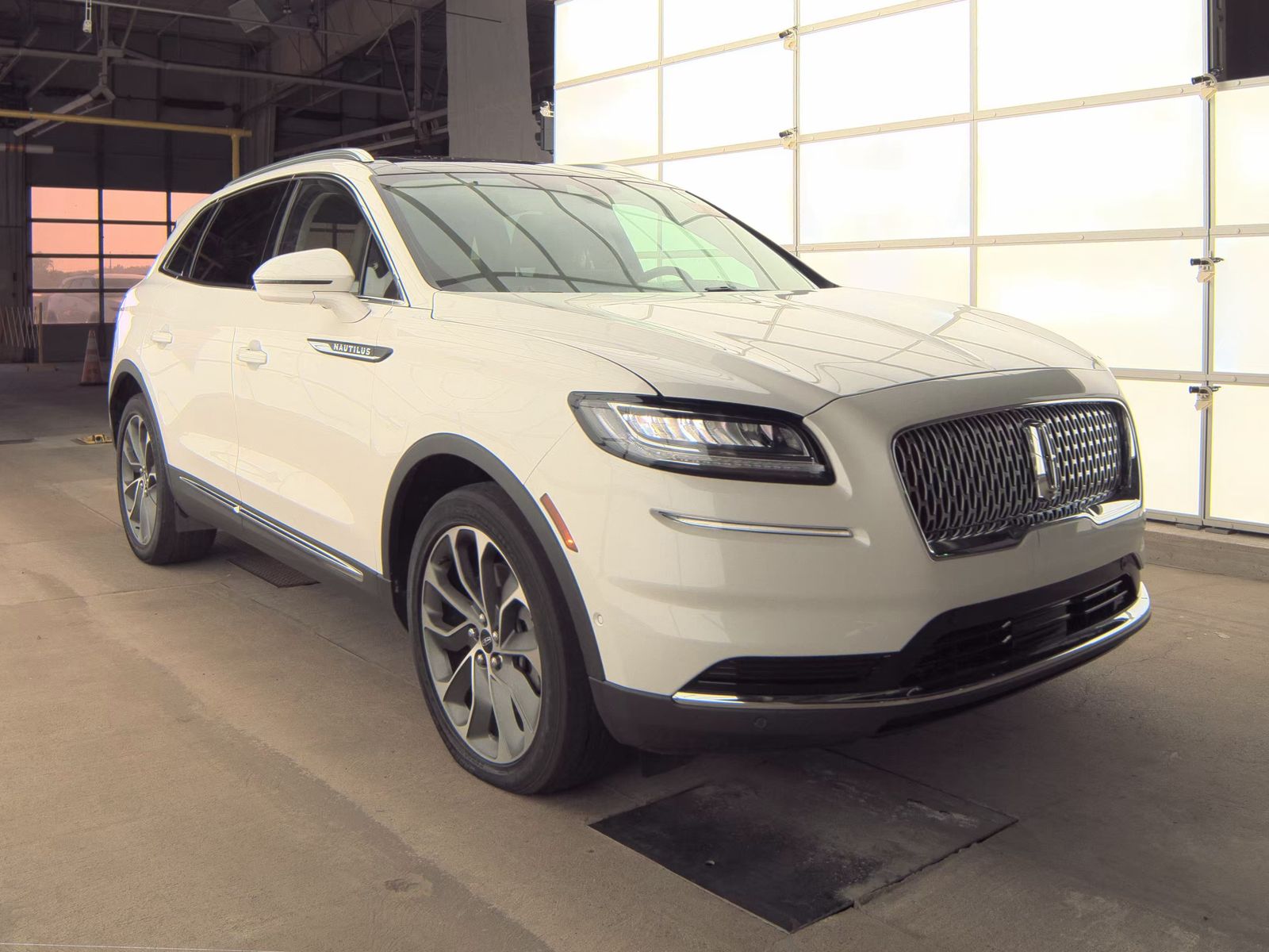 2022 Lincoln Nautilus Reserve AWD