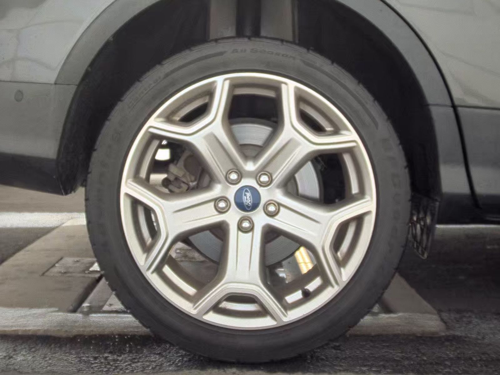 2017 Ford Escape Titanium FWD