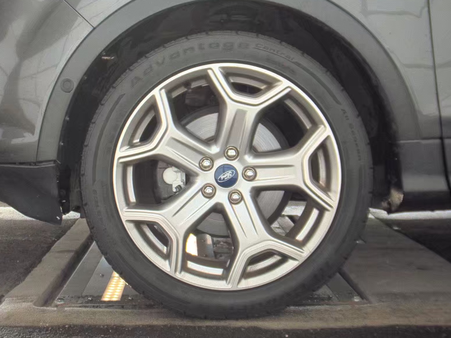 2017 Ford Escape Titanium FWD