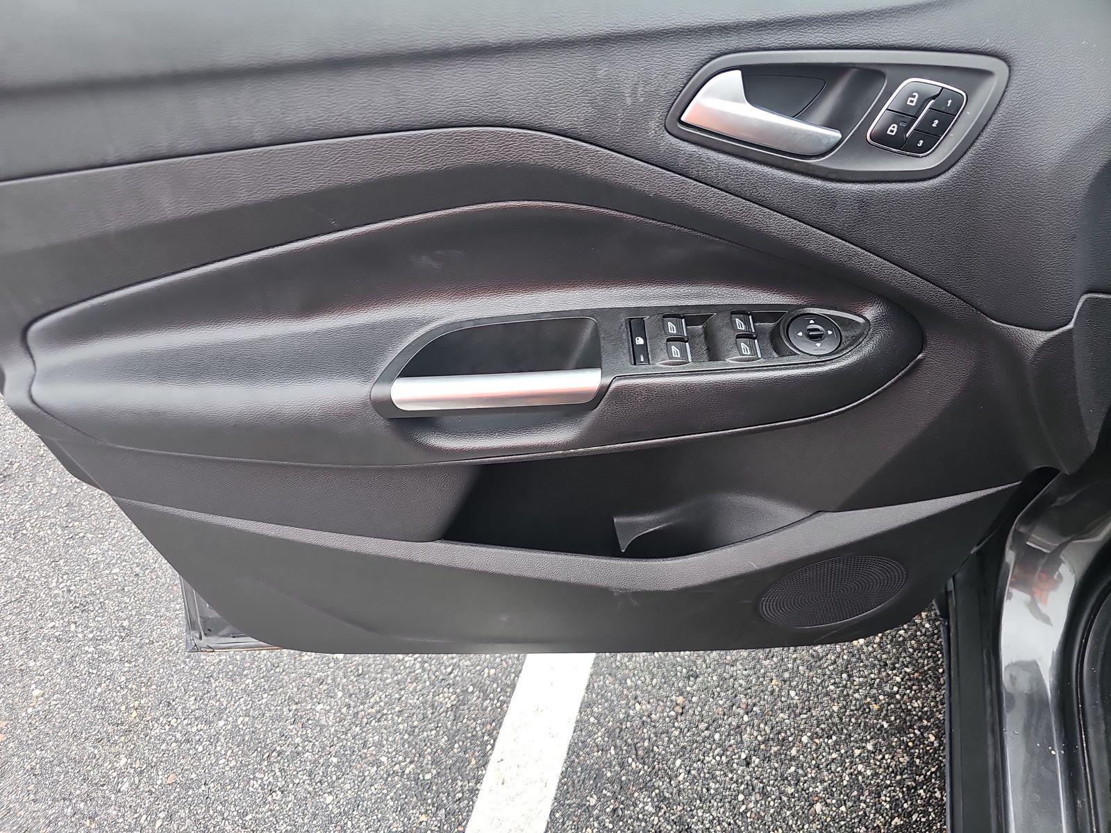 2017 Ford Escape Titanium FWD