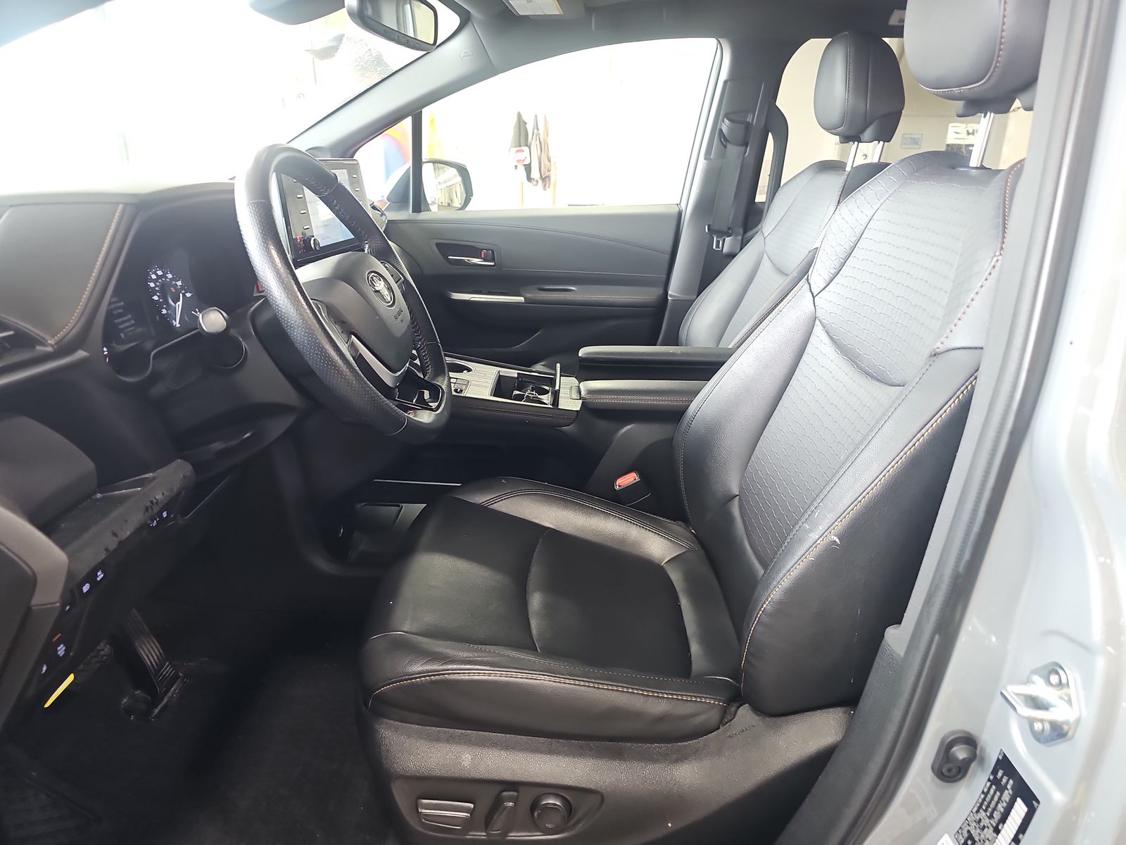 2022 Toyota Sienna Woodland Edition AWD