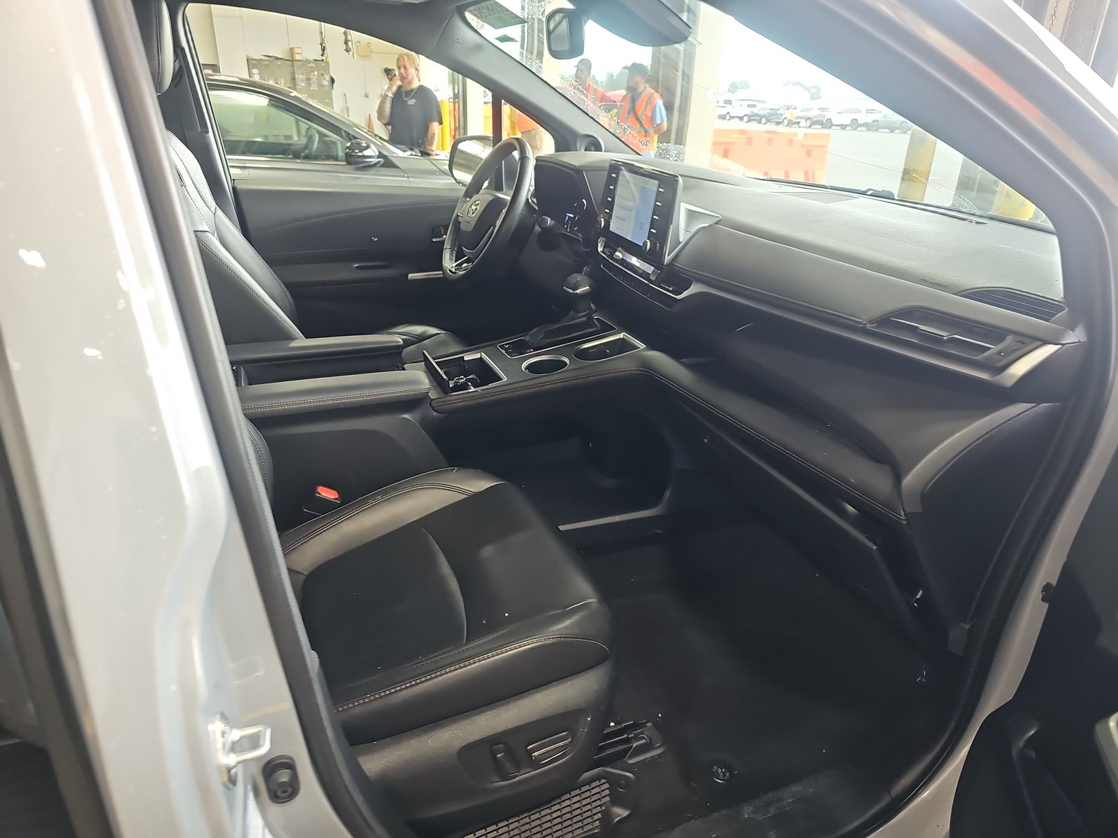 2022 Toyota Sienna Woodland Edition AWD