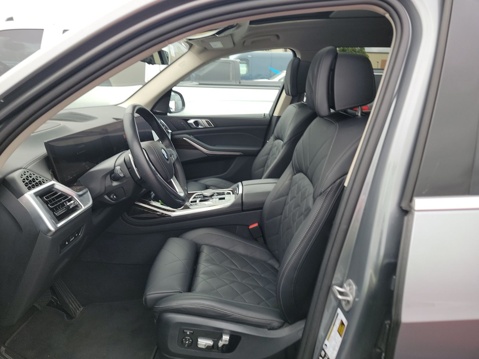 2024 BMW X7 xDrive40i AWD