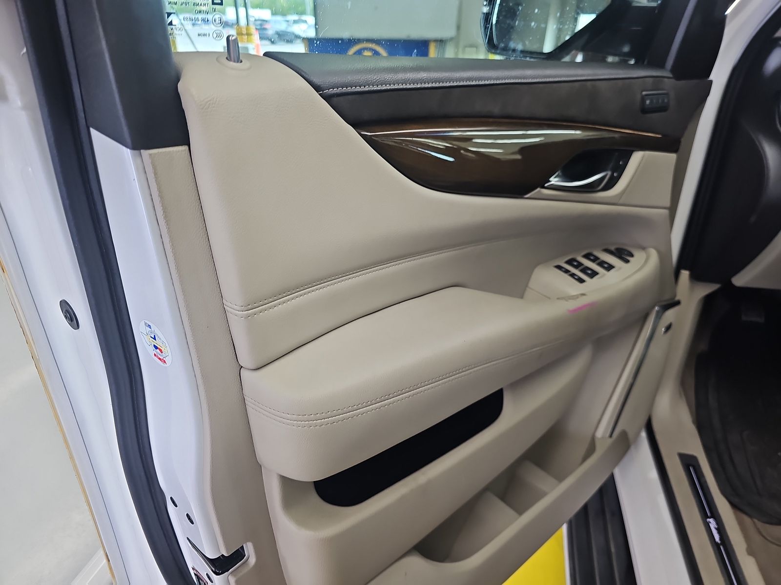 2018 Cadillac Escalade Luxury RWD