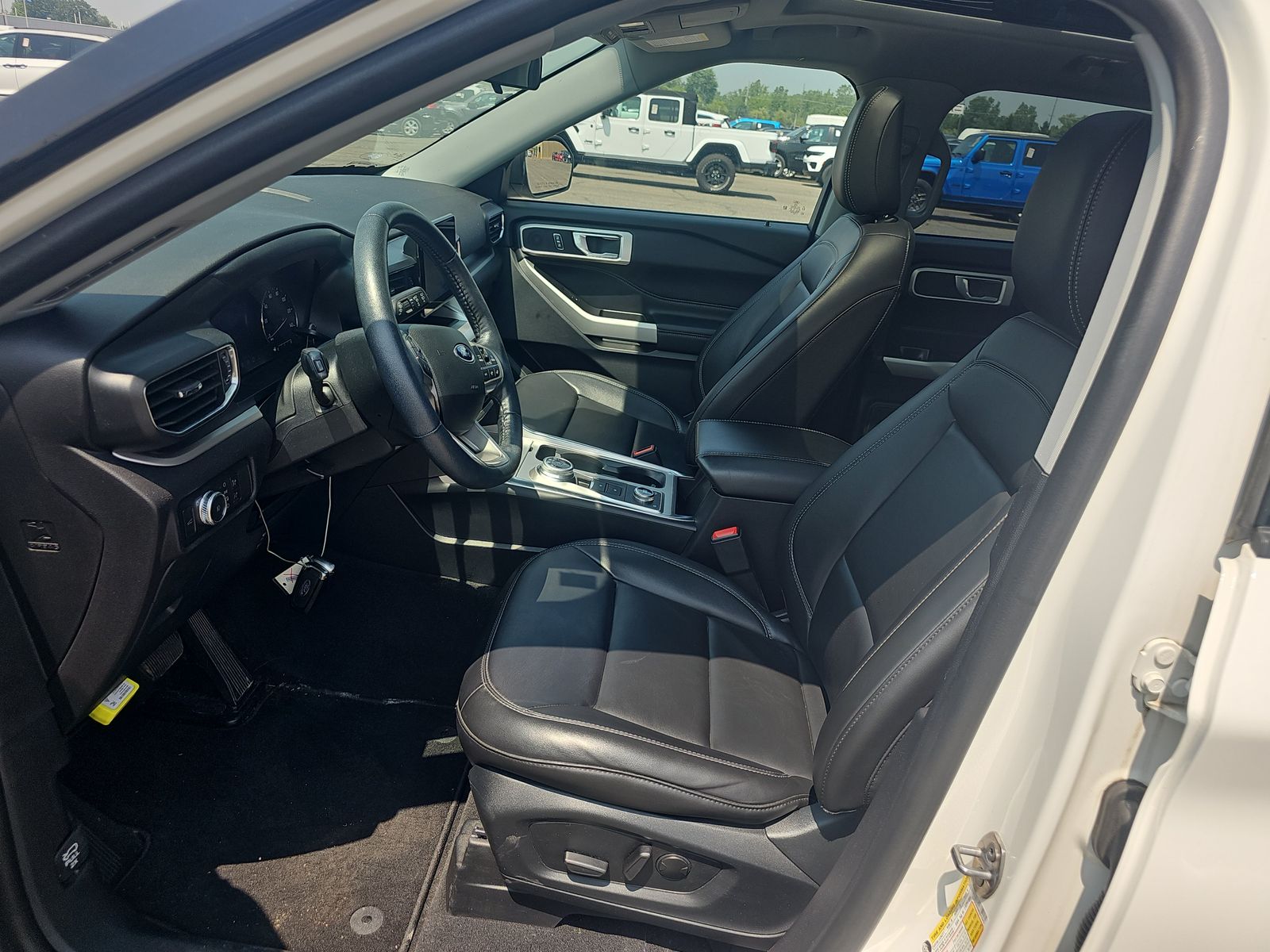 2022 Ford Explorer XLT AWD