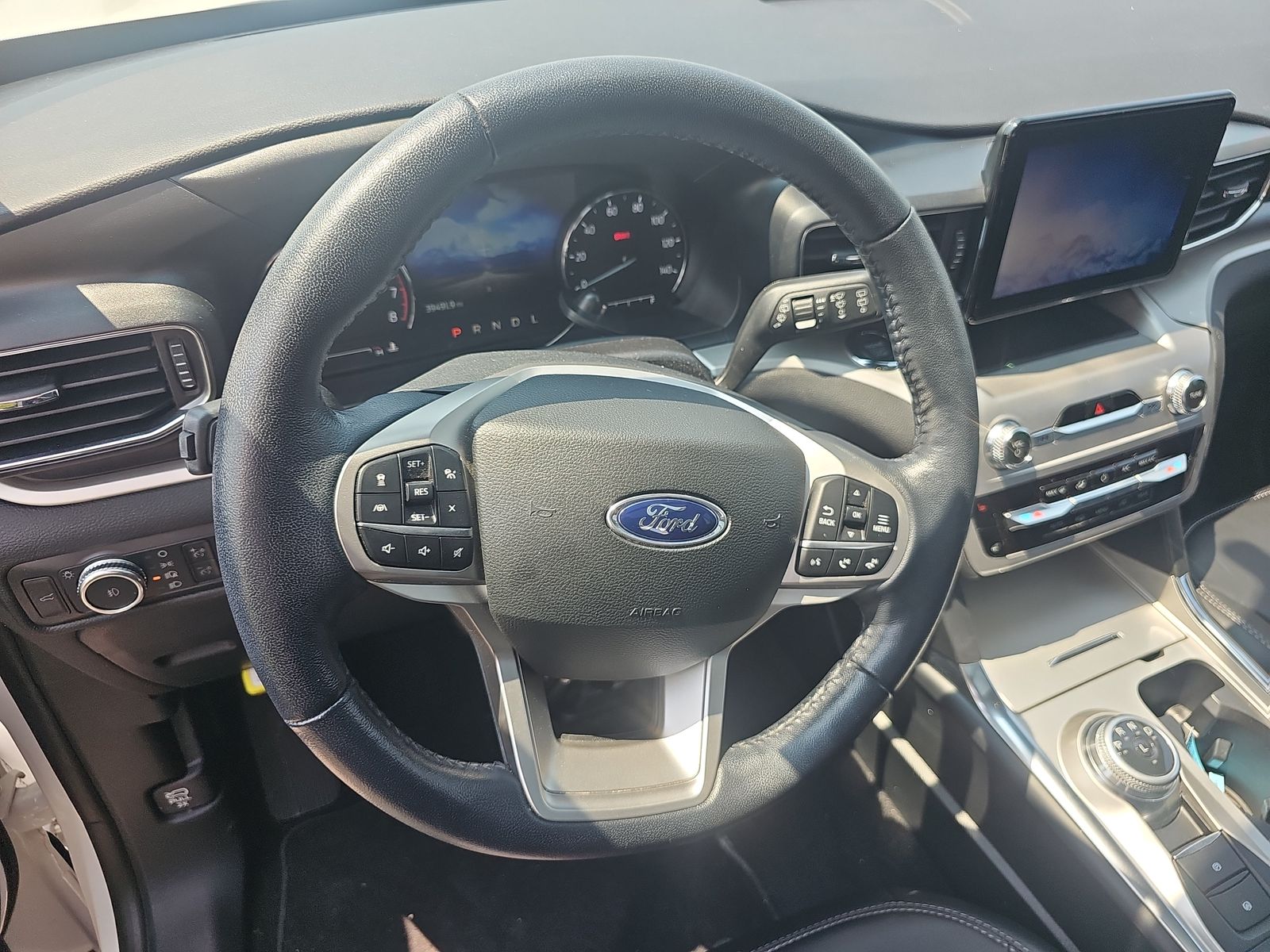 2022 Ford Explorer XLT AWD