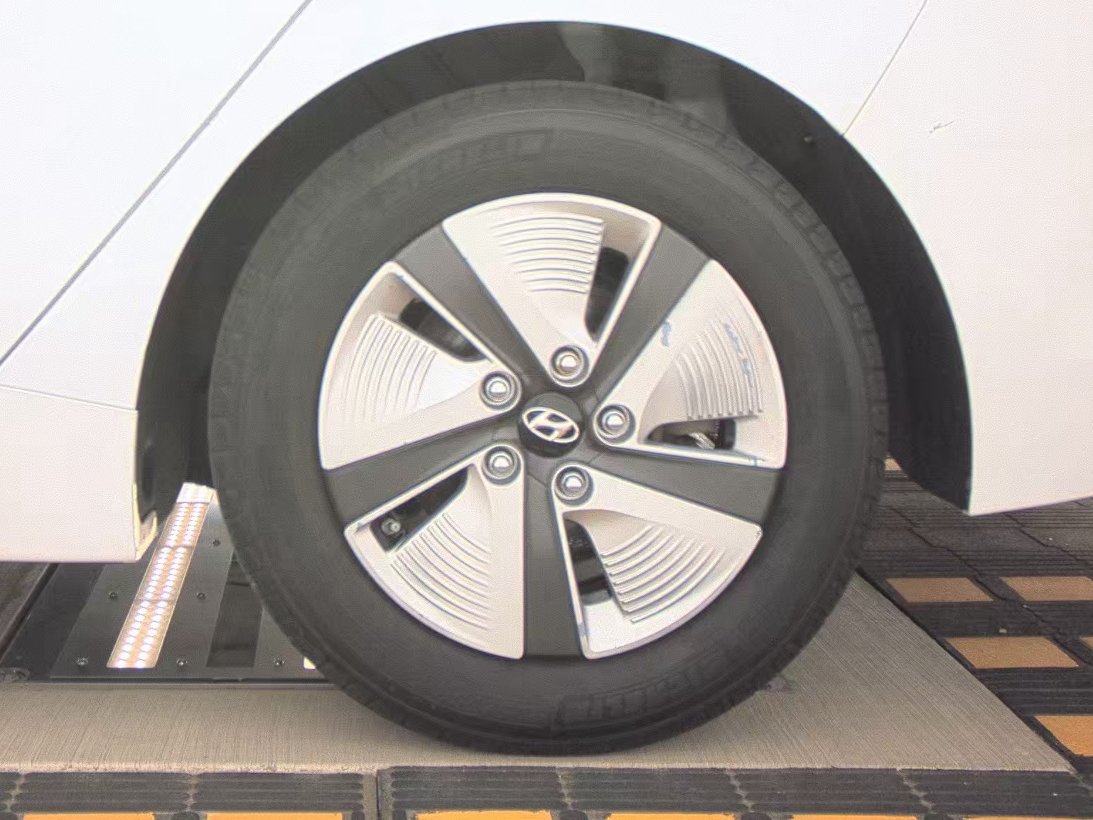 2019 Hyundai Ioniq Hybrid Blue FWD
