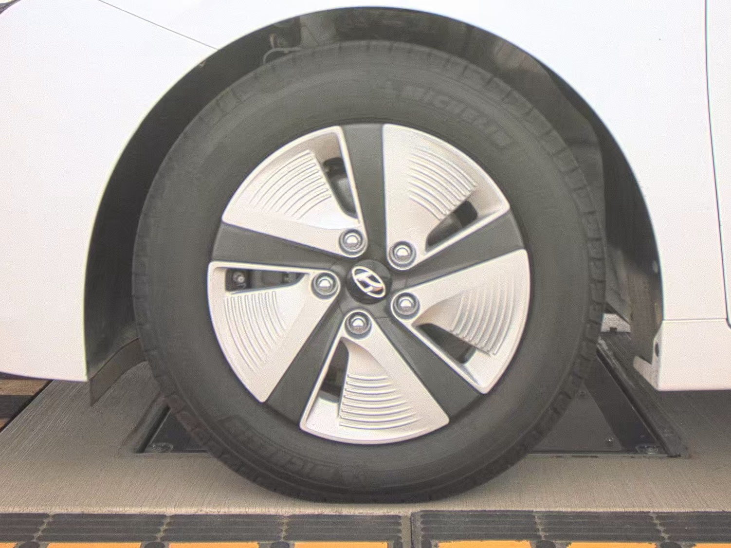 2019 Hyundai Ioniq Hybrid Blue FWD