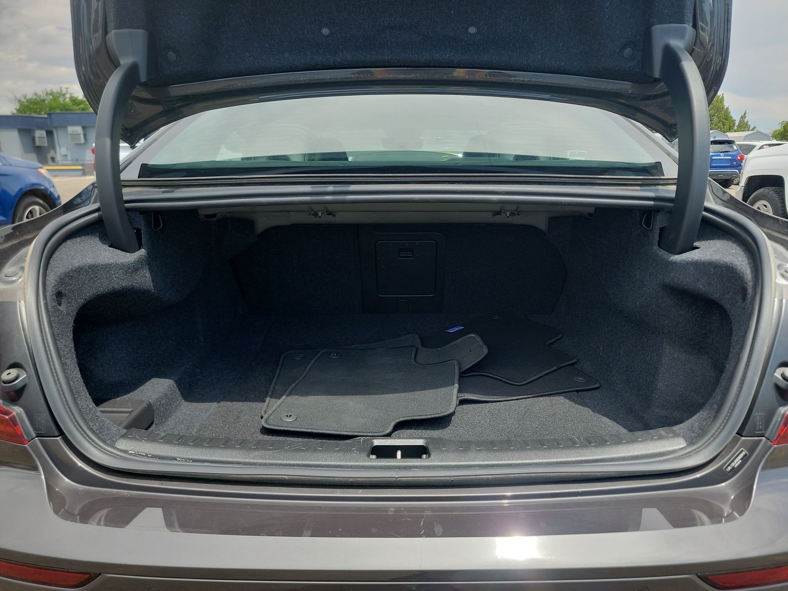 2025 Volvo S60 B5 Core AWD