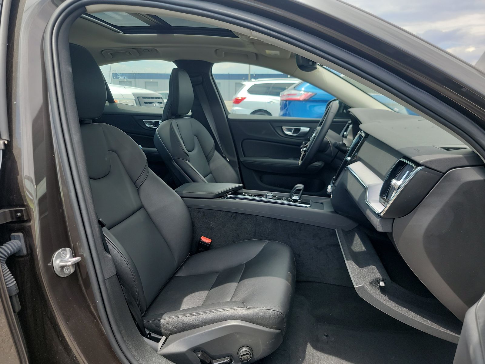 2025 Volvo S60 B5 Core AWD