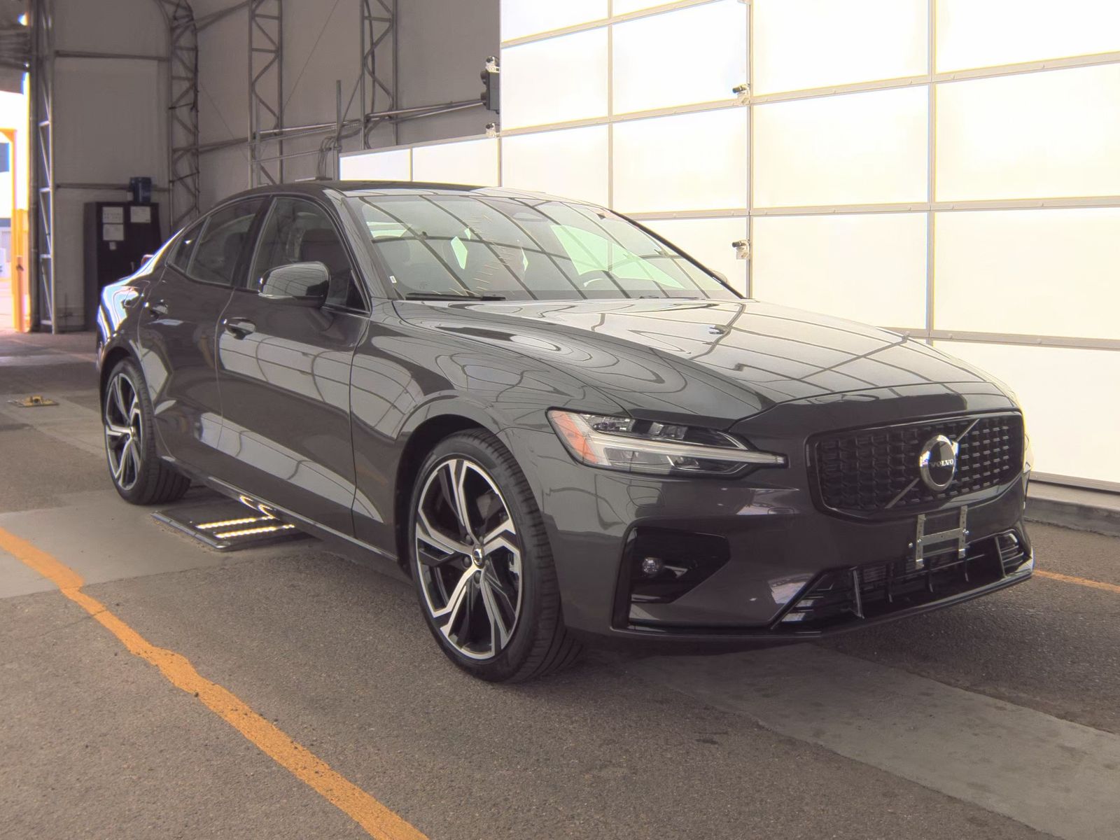 2025 Volvo S60 B5 Core AWD