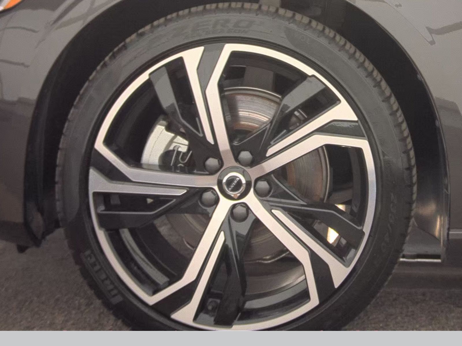 2025 Volvo S60 B5 Core AWD