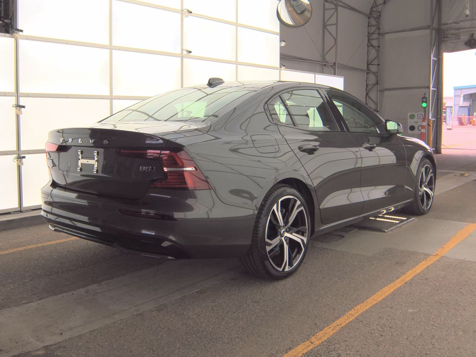 2025 Volvo S60 B5 Core AWD