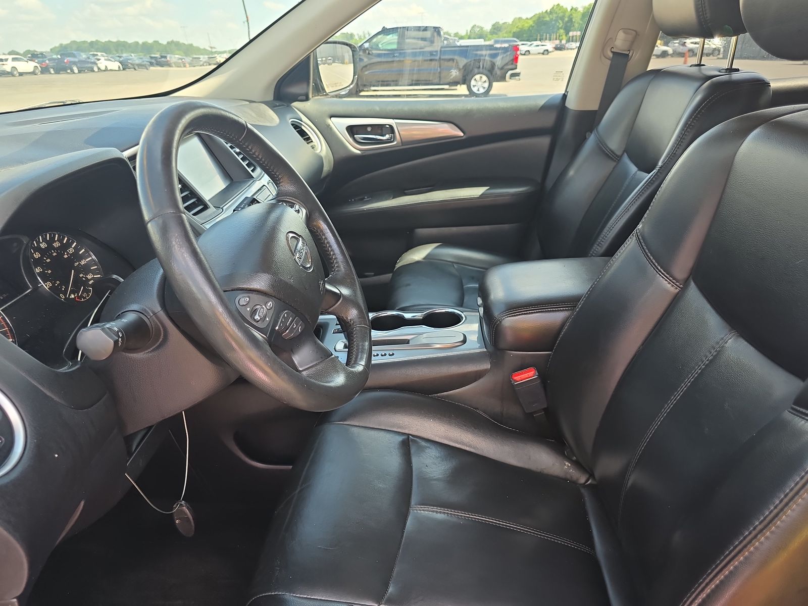 2017 Nissan Pathfinder SL FWD