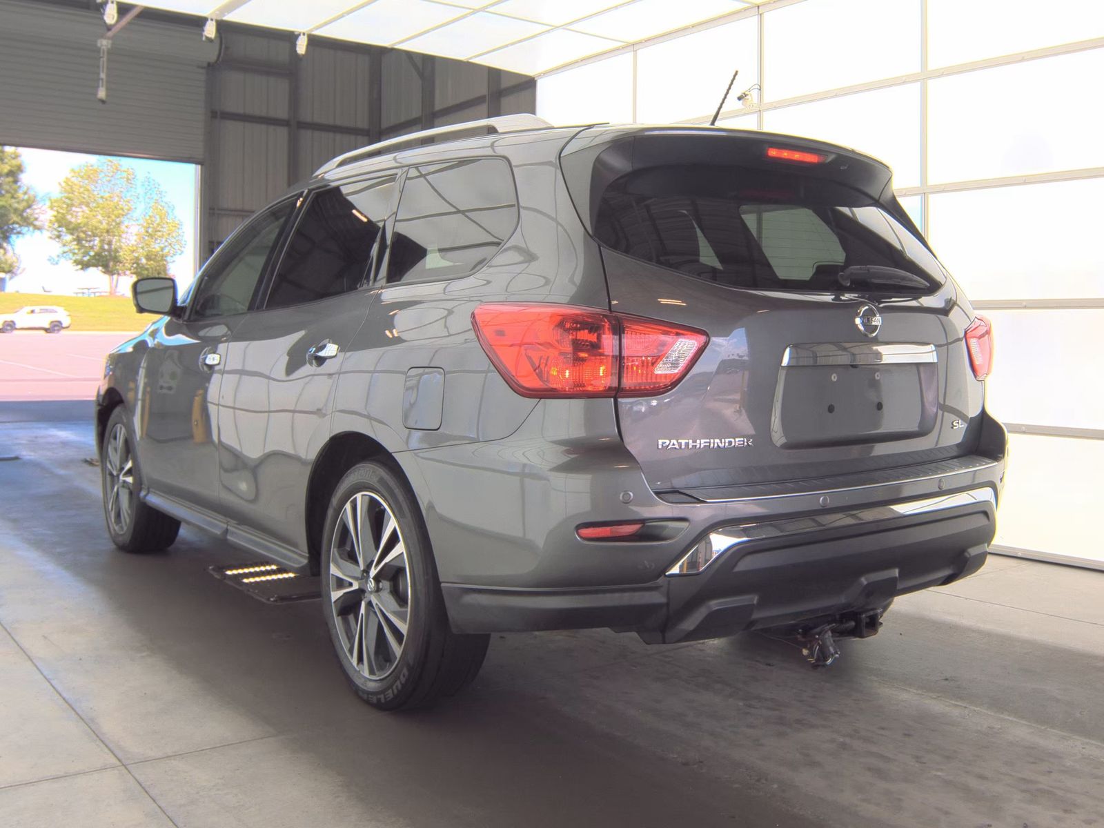 2017 Nissan Pathfinder SL FWD
