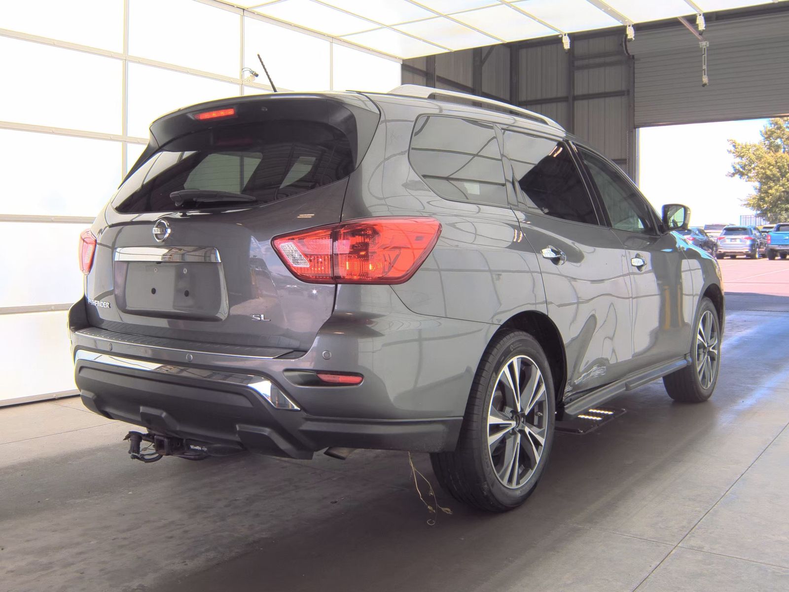 2017 Nissan Pathfinder SL FWD