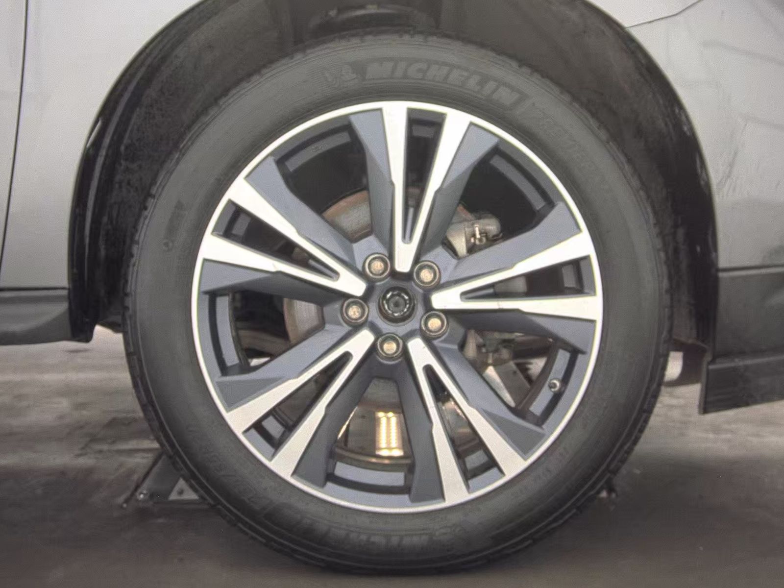 2017 Nissan Pathfinder SL FWD