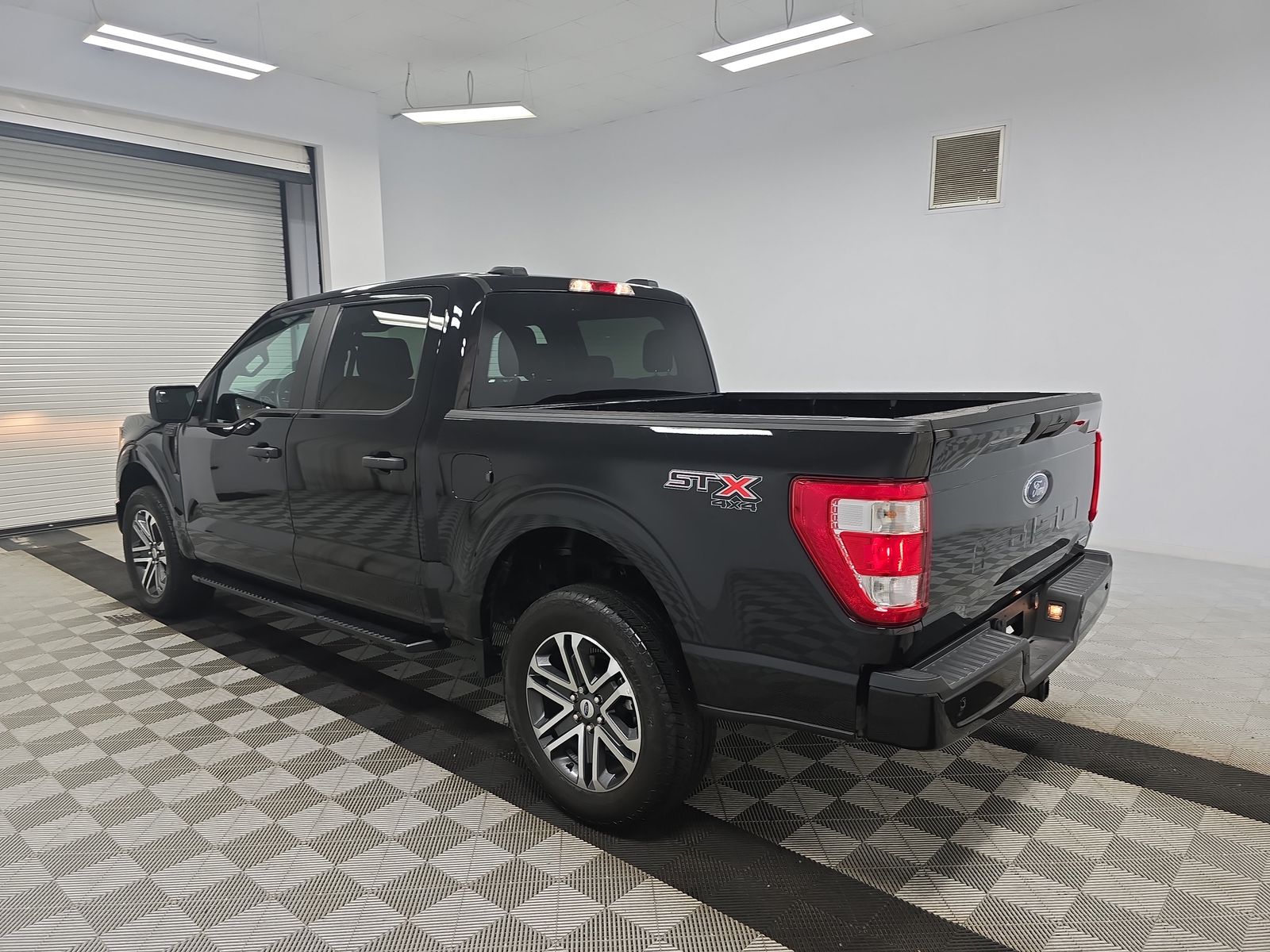 2023 Ford F-150 XL AWD